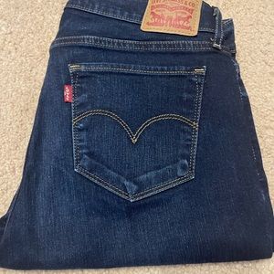 Levi’s 711 Skinny Jeans